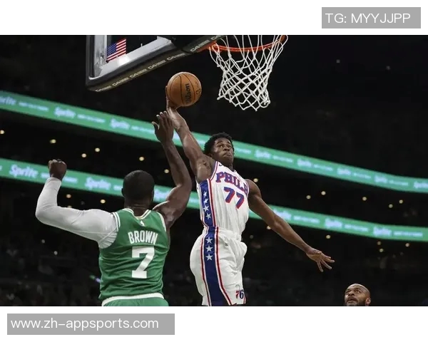 76人新星埃奇库姆表现出色15投6中斩获15分6篮板8助攻3抢断1盖帽